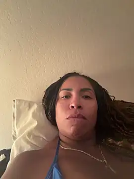 Snapshot of bobbiebbb chatting on May 21, 2026, 6:42 am bobbiebbb online show from May 21, 2026, 6:42 am