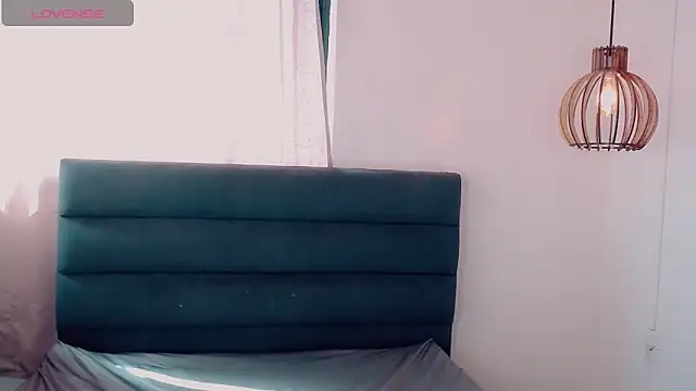 Madiso Santiel online show from December 4, 2025, 7:11 pm