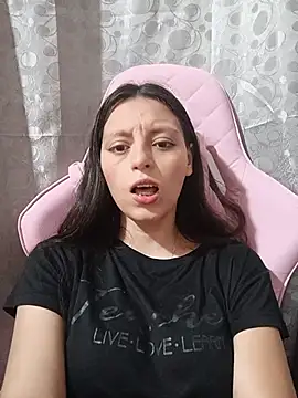 Snapshot of Lahila_ chatting on July 7, 2026, 3:38 pm Lahila online show from July 7, 2026, 3:38 pm