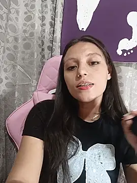 Snapshot of Lahila_ chatting on July 22, 2026, 1:47 pm Lahila online show from July 22, 2026, 1:47 pm