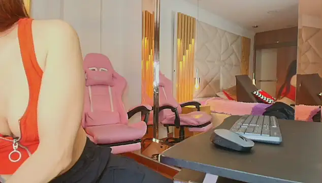 Rose Nichols online show from October 3, 2025, 7:33 pm