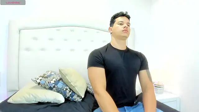 EclipseandFlame online show from September 18, 2025, 2:19 pm