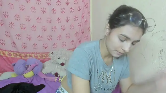 EclipseandFlame online show from November 28, 2025, 2:09 pm