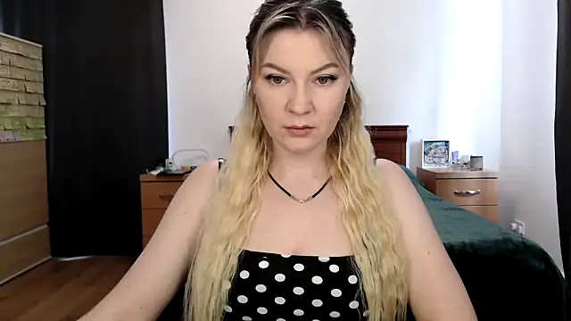 ParadiseAlina online show from September 24, 2025, 1:25 pm