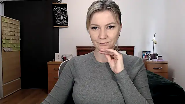 ParadiseAlina online show from April 20, 2026, 6:20 pm