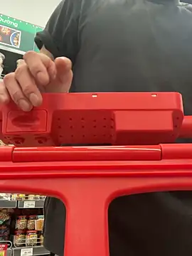 anhkiet huang online show from April 1, 2026, 1:52 pm