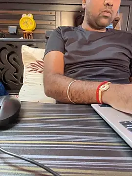 kunalsingh025 online show from November 26, 2025, 5:19 am