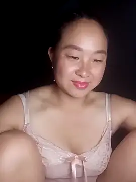 suki-lady online show from September 12, 2025, 1:55 pm