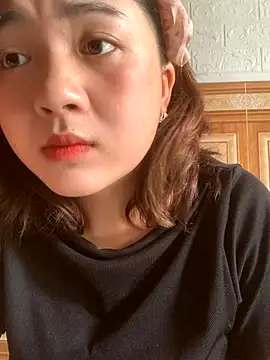 Lonnina online show from October 10, 2025, 1:59 am