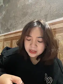 Lonnina online show from November 13, 2025, 2:10 am