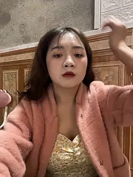 Lonnina online show from December 2, 2025, 2:06 am