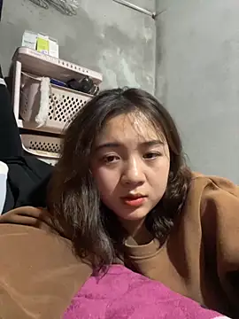 Lonnina online show from December 2, 2025, 2:12 pm