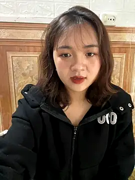 Lonnina online show from December 5, 2025, 2:09 am