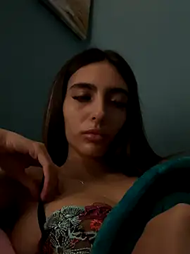 RoseyMae online show from October 19, 2025, 3:01 pm