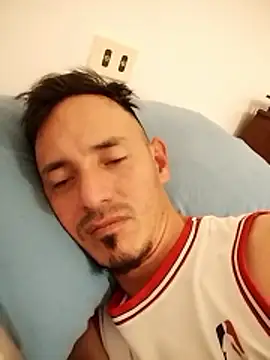 Snapshot of JuanD_vero chatting on October 23, 2025, 8:51 pm JuanD vero online show from October 23, 2025, 8:51 pm