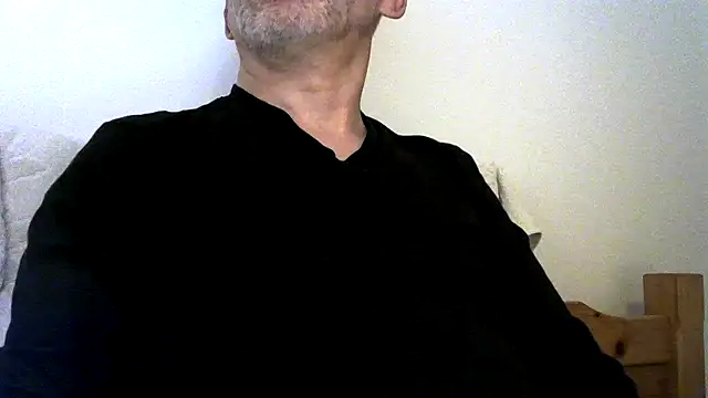 titi5466 online show from April 11, 2026, 7:29 pm