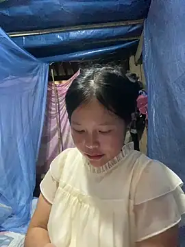 O o UwU o O online show from October 9, 2025, 8:23 am