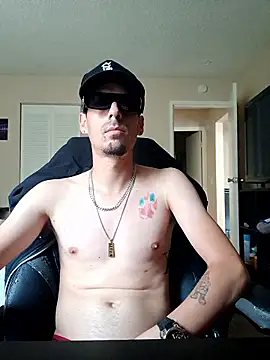 latinosatiro94 online show from June 5, 2026, 11:54 pm
