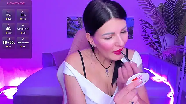 O1d Lady online show from October 3, 2025, 8:33 am