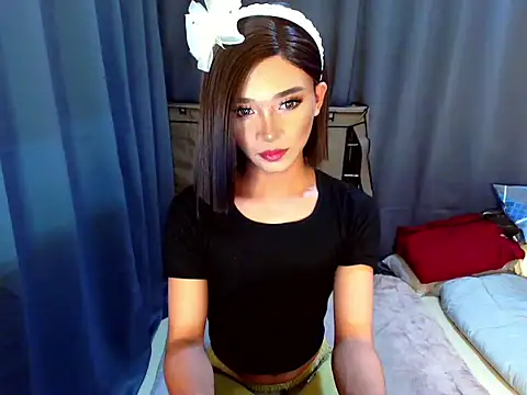 Snapshot of Petite_HugeCock chatting on December 16, 2025, 6:46 pm Petite HugeCock online show from December 16, 2025, 6:46 pm