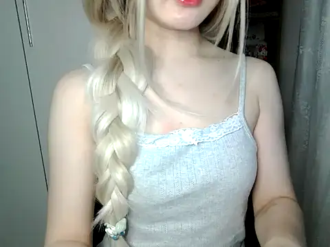 Annabelle-e online show from March 29, 2026, 4:18 pm