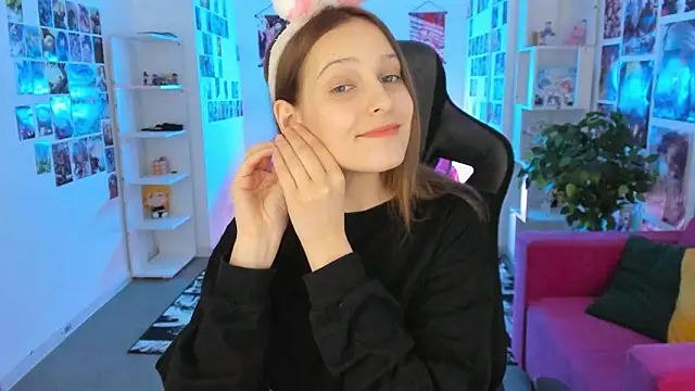 JenniferKiim online show from February 17, 2026, 2:35 pm