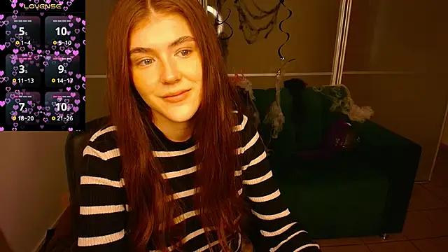 VictiriaDax online show from November 10, 2025, 12:48 pm