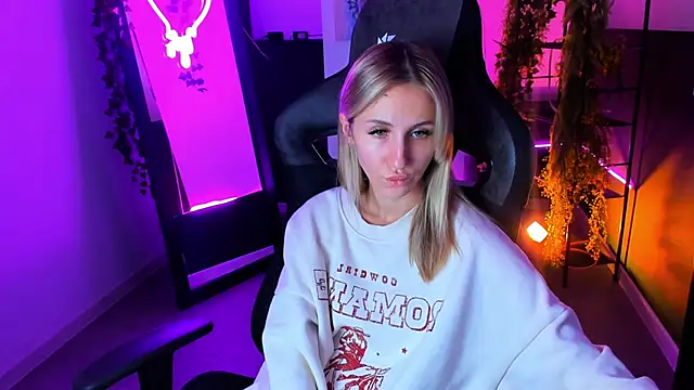 MalinaKwon online show from September 16, 2025, 8:26 am