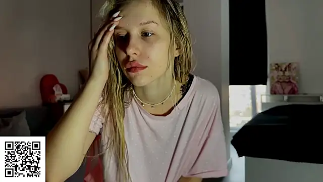 ElysiaXo online show from November 26, 2025, 5:19 am