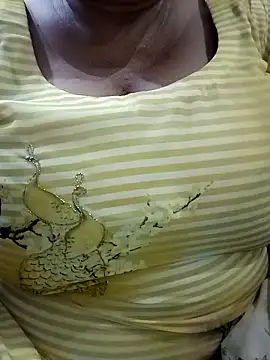 Rakhi sawant143 online show from October 12, 2025, 4:28 pm