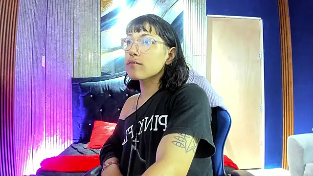 christina vamp1 online show from October 5, 2025, 1:53 pm