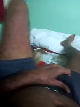 deshi8inch53 online show from October 12, 2025, 7:13 pm