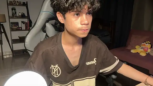 Snapshot of OopsAgain_ chatting on January 16, 2026, 2:26 am OopsAgain online show from January 16, 2026, 2:26 am