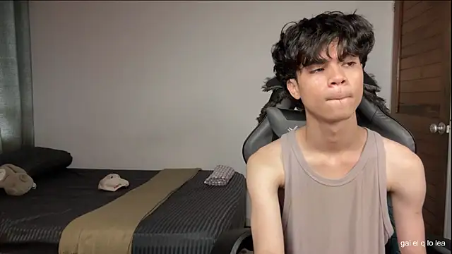 Snapshot of OopsAgain_ chatting on March 3, 2026, 8:26 pm OopsAgain online show from March 3, 2026, 8:26 pm