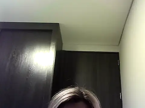 Valery  Rouse  online show from October 5, 2025, 9:56 pm