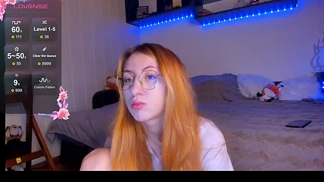 DaddysLittleSlutfox online show from December 15, 2025, 5:55 am