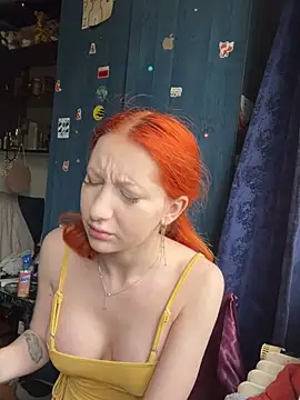 DaddysLittleSlutfox online show from April 22, 2026, 8:39 am