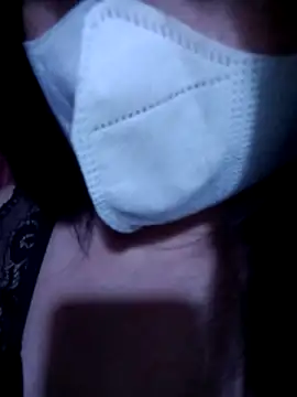 Snapshot of VanGau031694 chatting on November 24, 2025, 12:10 am VanGau031694 online show from November 24, 2025, 12:10 am