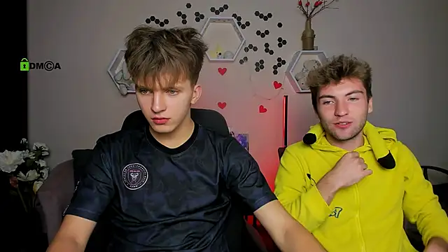 travis wolf  online show from September 13, 2025, 6:51 pm