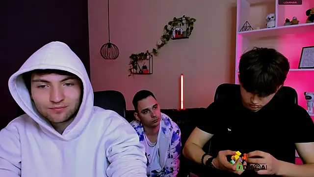 travis wolf  online show from March 15, 2026, 9:59 am