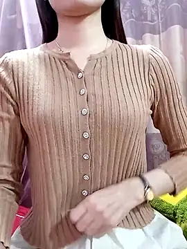 CherryBeii online show from November 22, 2025, 4:55 am