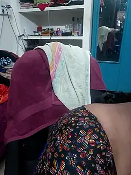 Tamil Kavitha10 online show from April 15, 2026, 7:58 pm