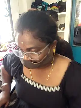 Snapshot of Tamil_Kavitha10 chatting on June 18, 2026, 6:46 am Tamil Kavitha10 online show from June 18, 2026, 6:46 am