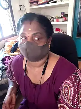 Snapshot of Tamil_Kavitha10 chatting on June 23, 2026, 5:49 am Tamil Kavitha10 online show from June 23, 2026, 5:49 am