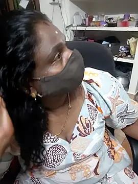 Snapshot of Tamil_Kavitha10 chatting on July 5, 2026, 5:42 pm Tamil Kavitha10 online show from July 5, 2026, 5:42 pm