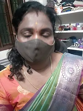 Snapshot of Tamil_Kavitha10 chatting on July 15, 2026, 5:07 pm Tamil Kavitha10 online show from July 15, 2026, 5:07 pm