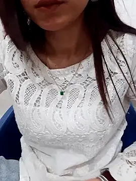 Snapshot of siya_rani67 chatting on May 5, 2026, 6:54 am siya rani67 online show from May 5, 2026, 6:54 am