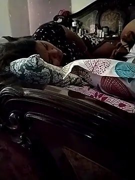 7incpink online show from September 14, 2025, 2:44 am