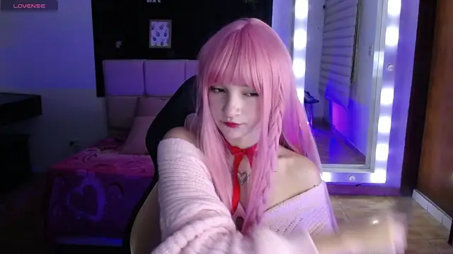  Charlotte Collins  online show from December 5, 2025, 2:36 pm