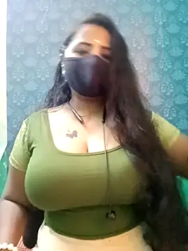 Snapshot of tamil_Vennila chatting on November 5, 2025, 10:04 am tamil Vennila online show from November 5, 2025, 10:04 am
